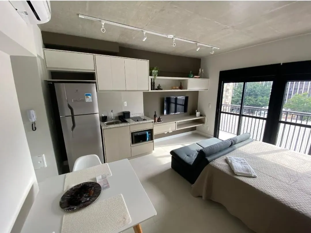 67 New Studio In Great Location! Fast Wi-Fi, Balcony location
